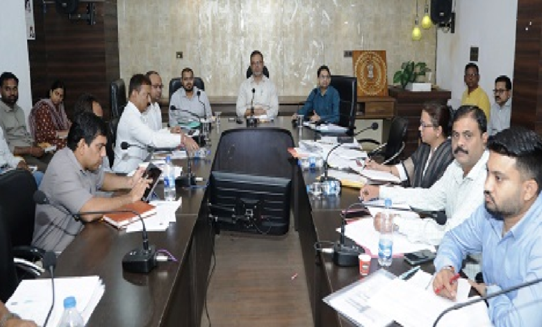 CG : समय-सीमा की बैठक में कलेक्टर ने सीएम हेल्पलाइन, पीएम सूर्यघर योजना के कार्यों की प्रगति की समीक्षा …