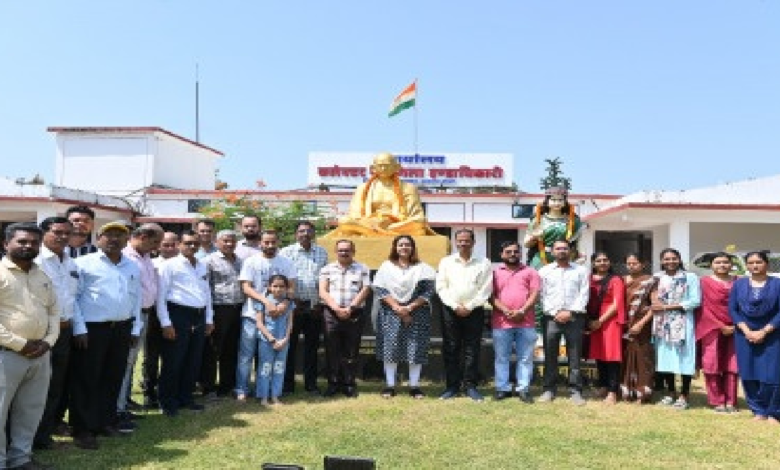 मोहला : गांधी जयंती पर कलेक्टर तनुजा सलाम ने राष्ट्रपिता को किया नमन …