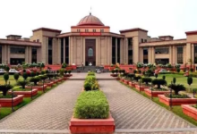 CG : हाईकोर्ट के आदेश की अनदेखी पड़ी भारी, रायपुर आबकारी कमिश्नर समेत 2 अफसरों को नोटिस…